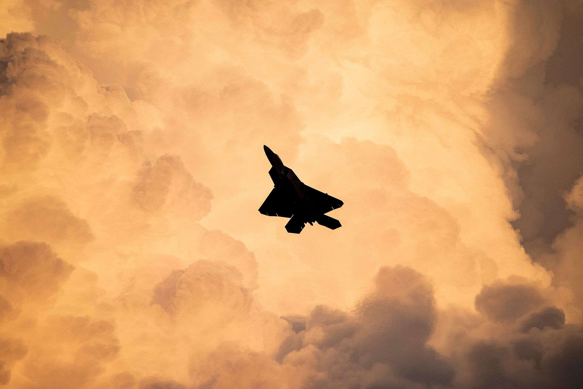 F-22 Directs Collaborative Combat Aircraft in Airborne Tactical-Control Demonstration