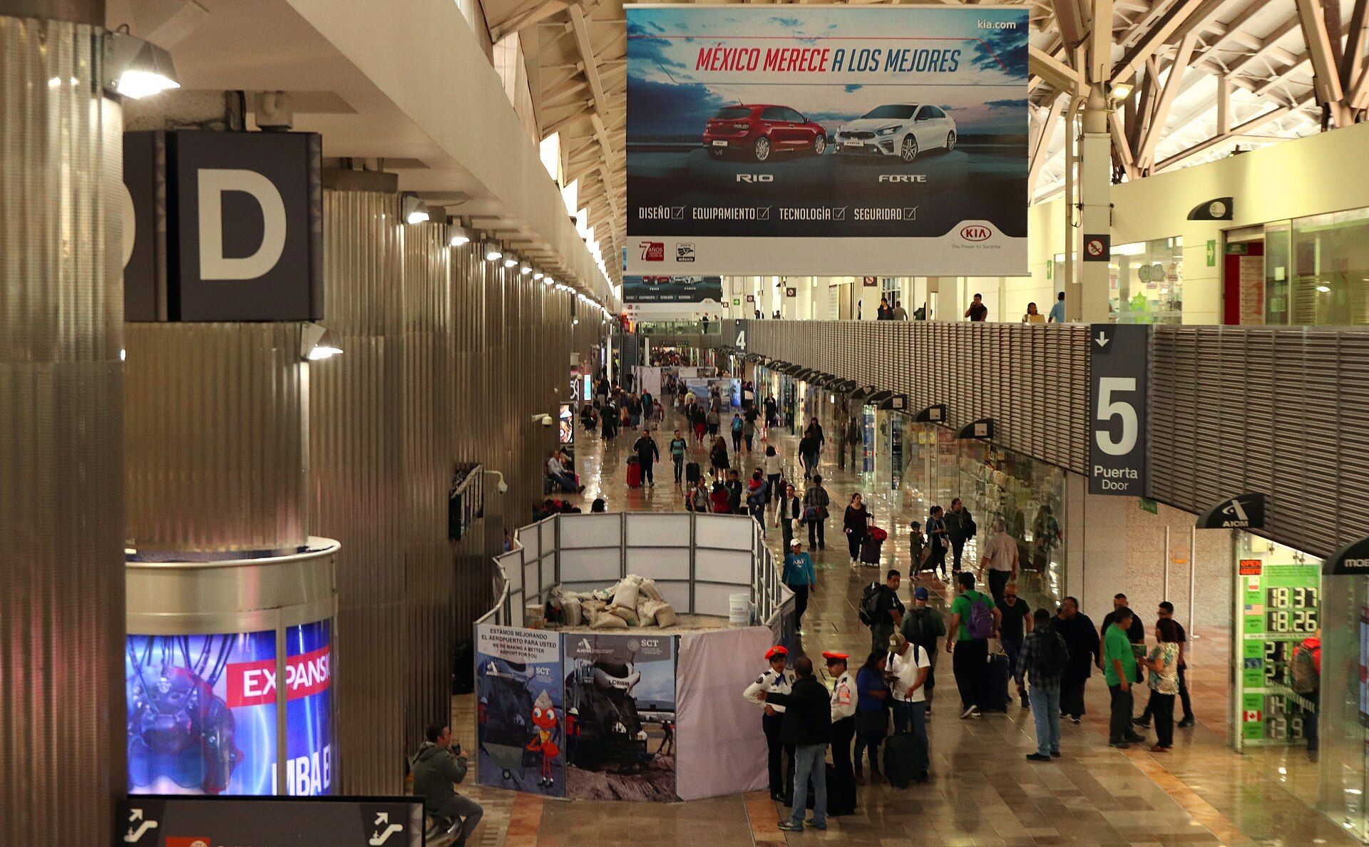 US Lifts Restrictions on New Mexican Airline Flights From Mexico City