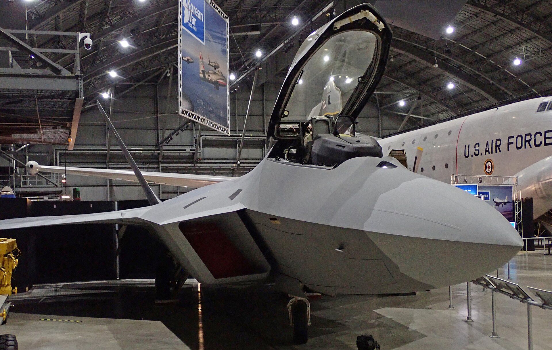 F-22 Supercruise Fuel Burn: What 0.30 MPG Really Tells Us