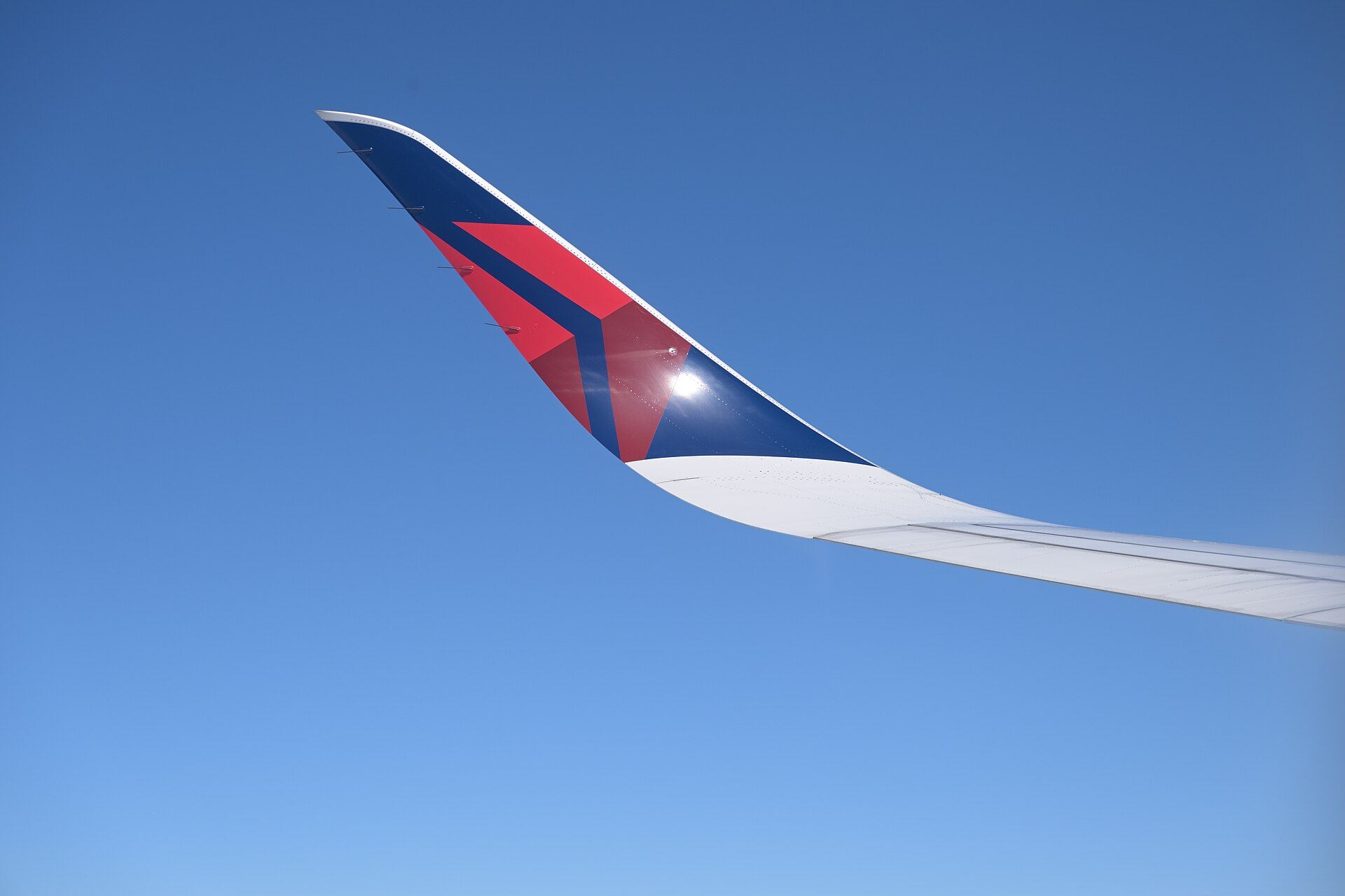 Delta A350 Winglet Pierces Air Canada 777 Tail in LAX Tarmac Collision