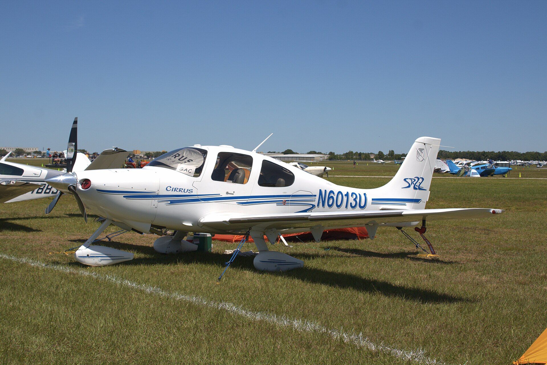 Cirrus Aircraft Expands Grand Forks Composite Manufacturing and Duluth Warehousing