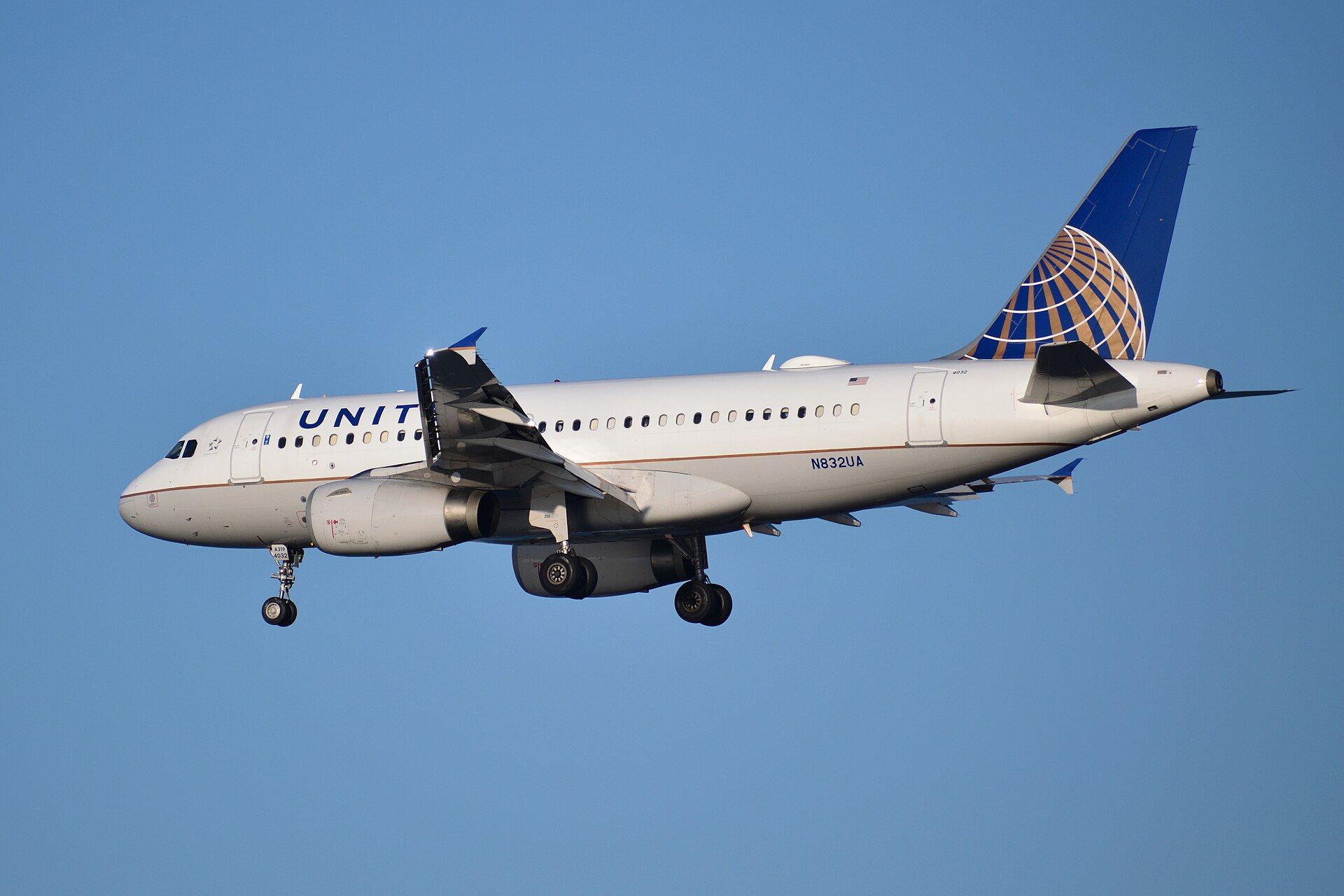 United Airlines Flight Returns to Las Vegas After Passenger Allegedly Texted Hijack Threat