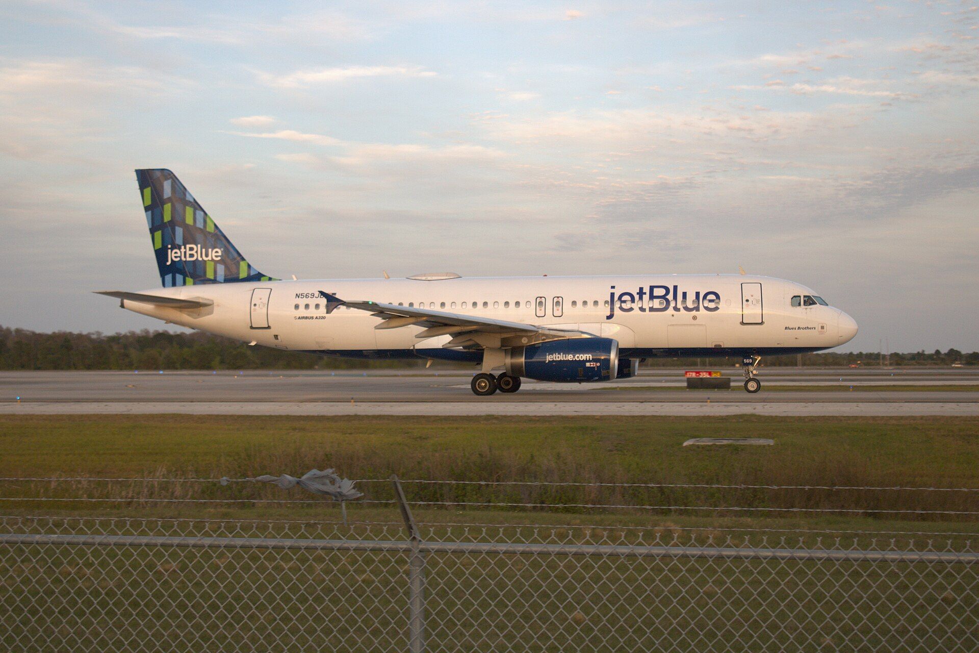 JetBlue's Creditor Alarm: Restructuring Experts and a Record Low