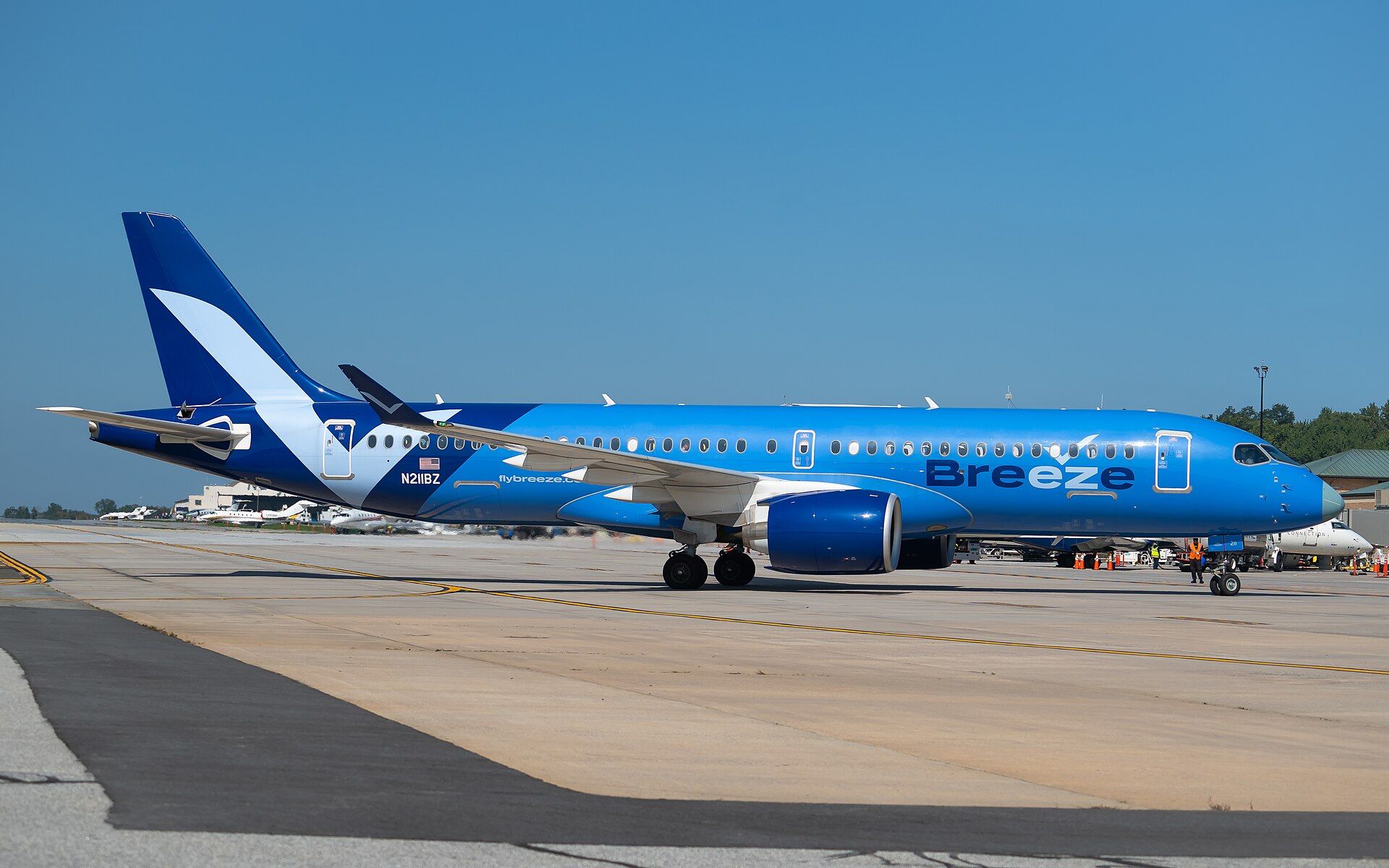 Breeze Airways to Launch Myrtle Beach and Orlando Flights from Arnold Palmer Regional Airport