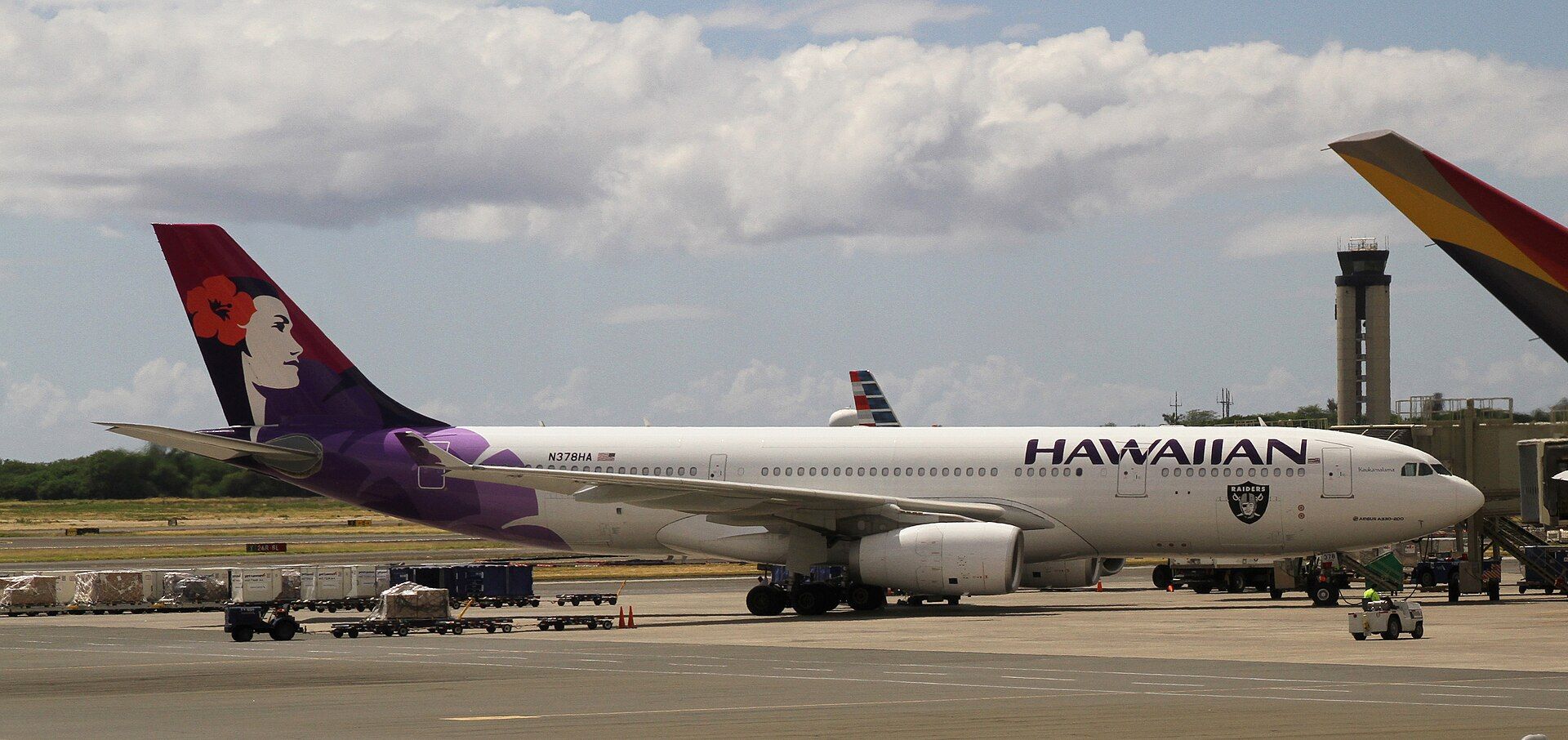 Alaska Airlines Adds Nonstop Seattle-Osaka and Seattle-Papeete Flights